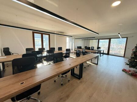 🏢 Office Space for Rent – Delijorgji Residence