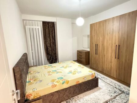 Jepet Me Qera Apartament 1+1+1 Ballkon