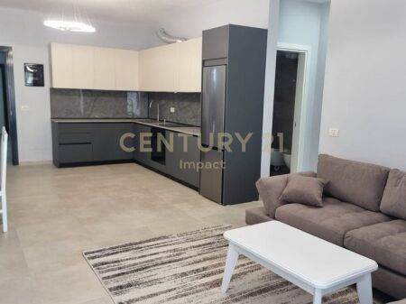 JAPIM ME QIRA APARTAMENT 1+1 I MOBILUAR RRUGA 5 MAJI!