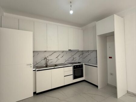 APARTAMENT ME QERA 2+1