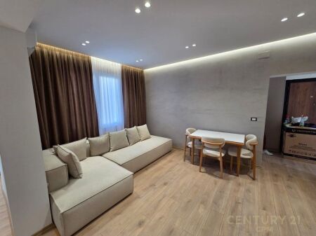2+1 For Rent on Barrikadave Street, Tirana - 890€ | 53 m²