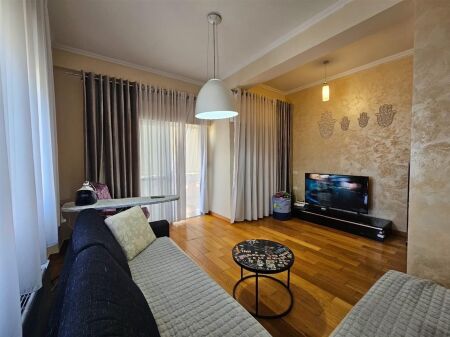 Sale | Apartament 2 + 1 | Liqeni i Thatë | 255000 €