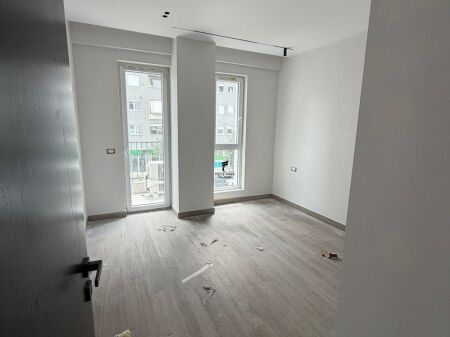 OFFICE FOR RENT 95 M2 PARIS COMMUNE 120,000 LEKE FH-80107