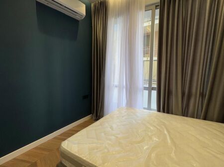 Liqeni i Thate, jepet me qera apartament 1+1.