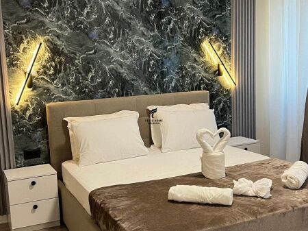 APARTAMENT ME QERA 1+1 PORCELAN 55.000 LEKE FH-80412