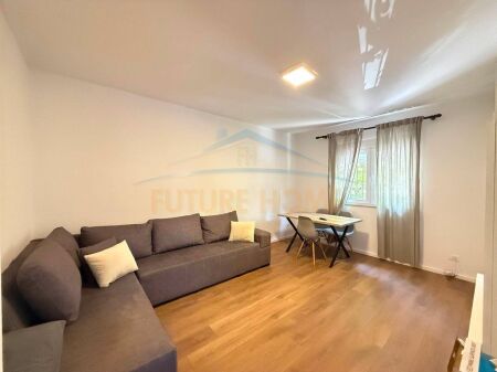 In vendita 1+1 + Annesso, Laprakë. UNA70731