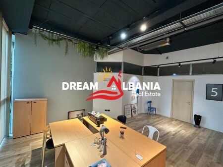 Jepet me Qira Zyrë– Bllok, sipër Doctor Hospital (id 42611563)