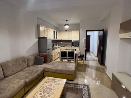 Appartamento 1+1 In Affitto ad Astir, Tirana - 45000leke prezzo| 70 m²