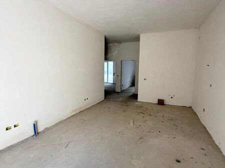 Apartment 3+1+2 with Veranda for Sale – Mateo Complex, 📍 Zoological Garden, Tirana