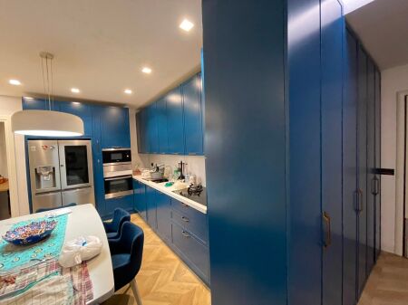 ofrohet per qira apartament 2+1+2 parkim te Green City