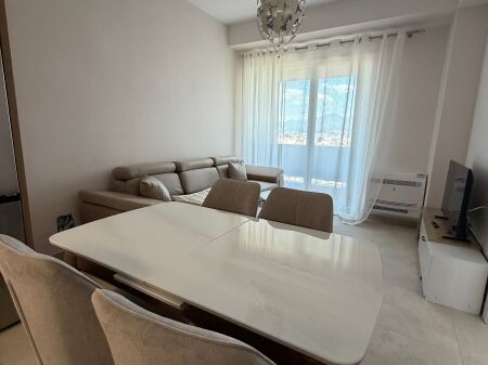 🏡 Jepet me Qira Apartament 1+1 tek Golden Park!