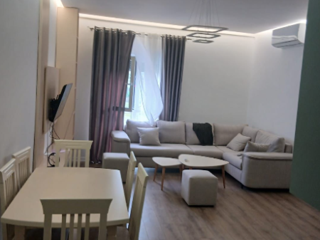 JEPET ME QIRA APARTAMENT 2+1  PORTA TIRANA E RE