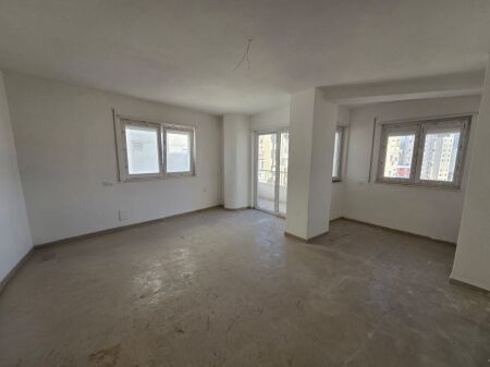 📌 Ufficio in Affitto – Donika Center, Vicino al Centro