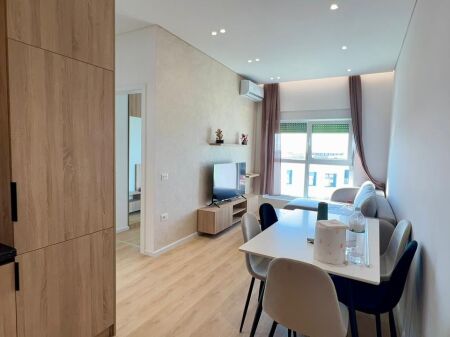 In Affitto: Appartamento 2+1 📍Ali Demi (Residenza Kadiu) – Nuova Costruzione✨️ – 46.000 Lek/Mese – 75m² – 6° Piano || Mai Abitato Prima🔥
