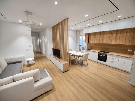 Affittiamo un appartamento 3+1+2 al Centro Emerald, Via 5 Maji!