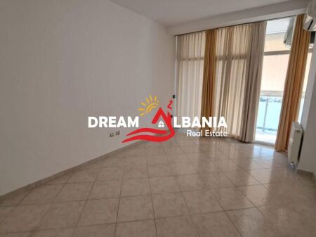 Apartament/Zyre me Qera Komuna e Parisit, Kompleksi Kika 2 (ID 52610002)