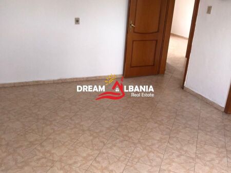 2+1 apartment for sale in Lapraka near the University Trauma Hospital in Tirana (ID 4129452)