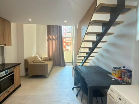 Jepet me qira 1+1 Duplex Tek Amerikan 3 Golden Park 400 mije leke