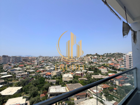 Apartament 1+1 në Shitje , Vlorë, zona e Centralit, pranë kthesës për Kaninë
