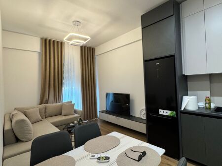JEPET ME QERA, APARTAMENT 1+1,  FRESKU.(530581007-226)
