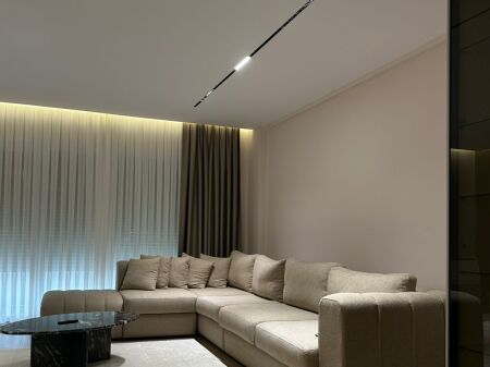 🌟APARTAMENT LUKSOZ 2+1+2 ME QIRA – LIQENI I THATË, PRANË RADISSON 🌟