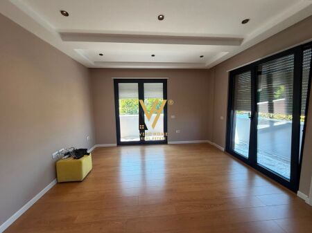 SI AFFITTA INGRESSO 3+1+VERANDA A KODRA E PRIFTIT 800 EURO