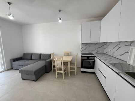 shitet apartament 2+1 i mobiluar tek univers city