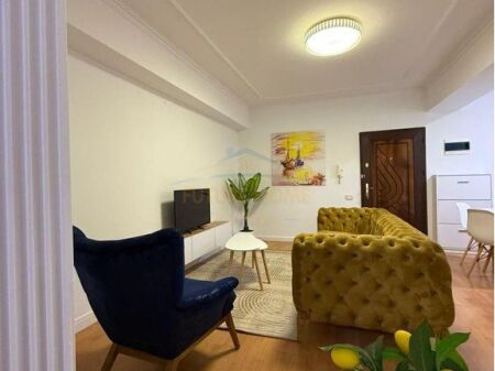 Affitto, Appartamento 2+1, Via "Perlat Rexhepi", Bllok