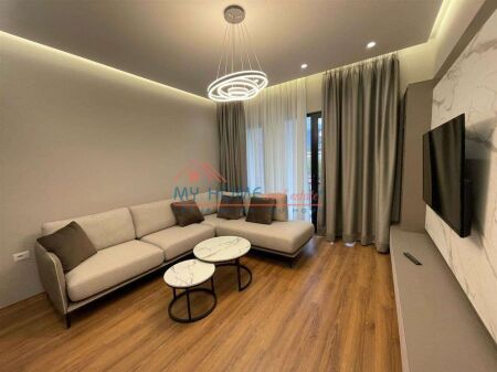 2+1 Apartment for rent at Pharmacy 10 in Tirana