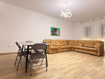 Apartament 1+1 me qira prane Fakultetit te Mjeksise
