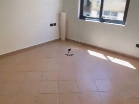 UFFICIO IN AFFITTO 70 M2 BLOK 65.000 LEKE FH-80460