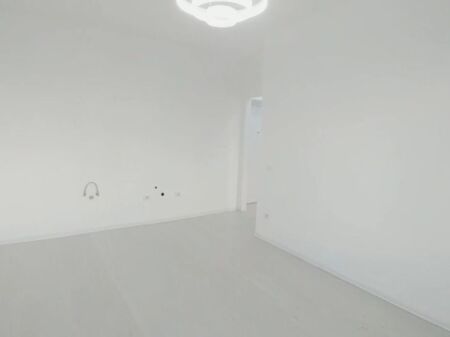 Office for rent in Bllok, Agimi Buildings