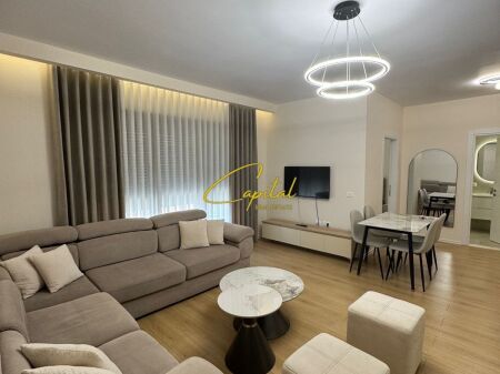 APARTAMENT ME QIRA 1+1 BULEVARDI I RI 700 EURO