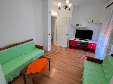 Apartment 3+1 for rent in one of the most sought-after areas of the city, near the "2 Gjelat" School.
