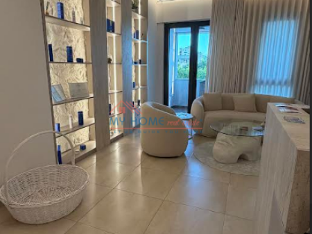 Locale Commerciale in Affitto Square 21 Tirane