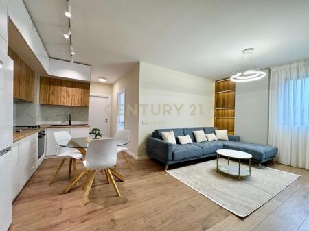 Appartamento 2+1 In Affitto nella Nuova Anello, Tirana - 680€ | 80 m²