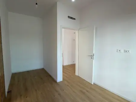 Qera | Apartament 1 + 1 | Ali Demi | 400 €/muaj