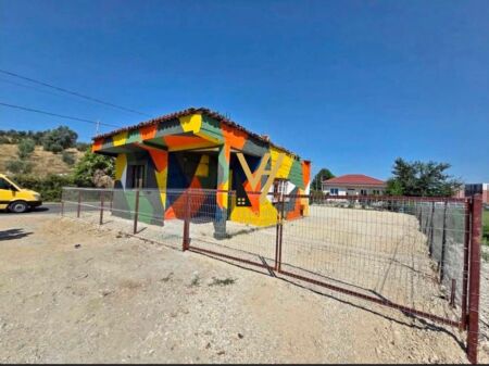 SHITET TRUALL DHE NDERTESE 382 M2 NE YZBERISHT 220.000 EURO