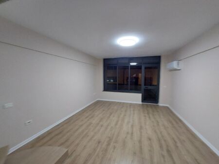 Rent | Ambjent Bisnesi | Qender, Sheshi Skenderbej | 1000 €/month
