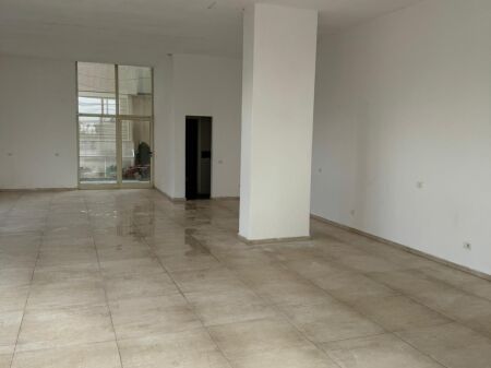 Business premises 1+1 For Rent in Plazh Hekurudha, Durrës!