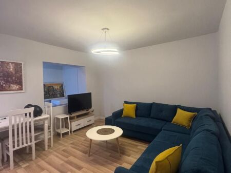 Appartamento in affitto 1+1- 📍Via Fortuzi, vicino al Ministero della Giustizia- 550 mila lek