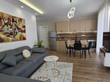 Qira, Apartament 2+1, Rruga e Barrikadave, Tiranë