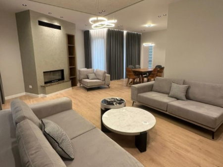 Villa di Lusso in Affitto – Green Valley Residence, Lago Secco