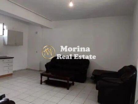 Rent | Shtëpi private 2 + 1 | Rruga Riza Cerova | 450 €/month