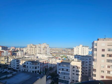 Appartamento 2+1+2 in affitto vicino a Flagship Center, Durrës