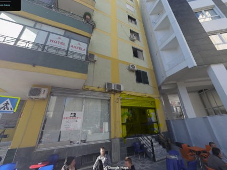 Unità commerciale in vendita. Via Mahmut Fortuzi Vicino a Via Barrikadave. Con ipoteca.