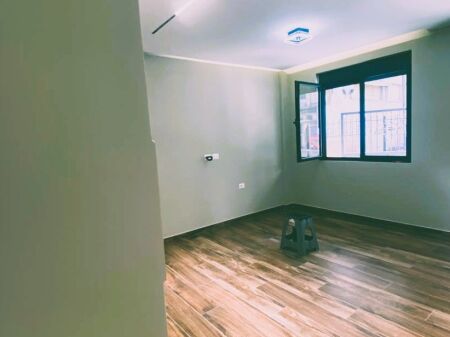 🏢 FOR RENT BUSINESS PREMISES – 21 Dhjetori, near Square 21
