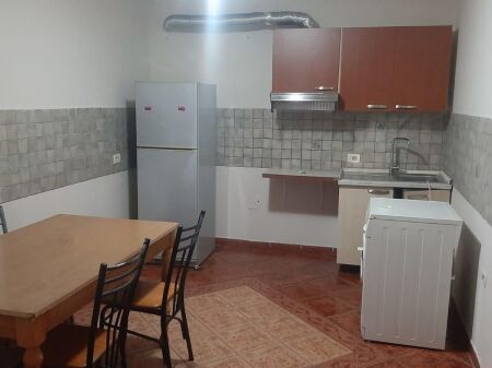 Qera | Vilë 2 + 1 | Rruga e Elbasanit | 550 €/muaj