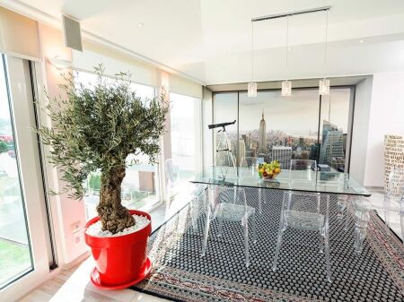 Shitet Penthouse Luksoz 2+1+2 tek Liqeni i Thatë
