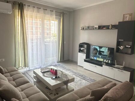 2+1, villa L 2 550 mila lek, precedentemente non abitata